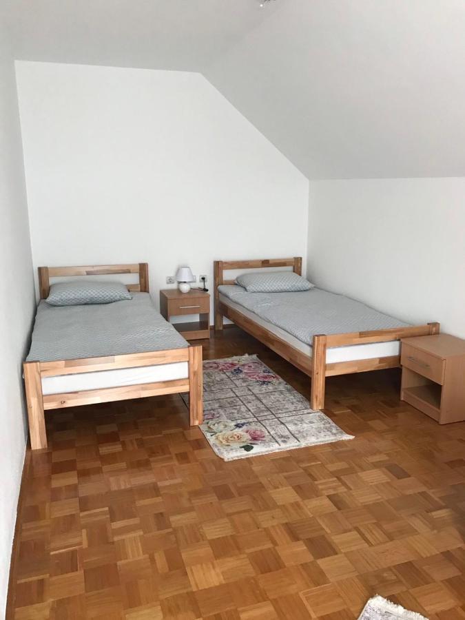 Sobe Lara Apartman Gradacac Kültér fotó