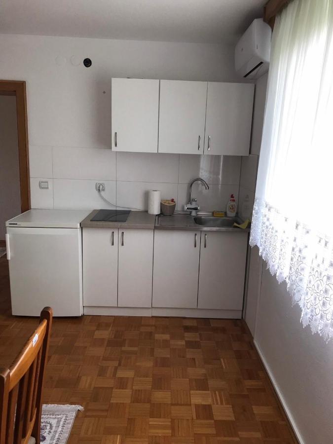 Sobe Lara Apartman Gradacac Kültér fotó